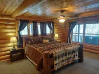 Large cozy log cabin in Wisconsin, Close to miles of ATV/ UTV trails Hotel di Clam Falls