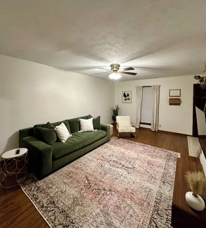 Vintage modern / boho Gallatin townhome!