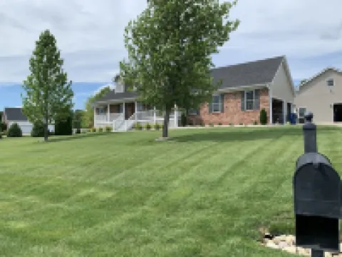 Enchanting, energizing, and enjoyable! Hotels in Oldham County