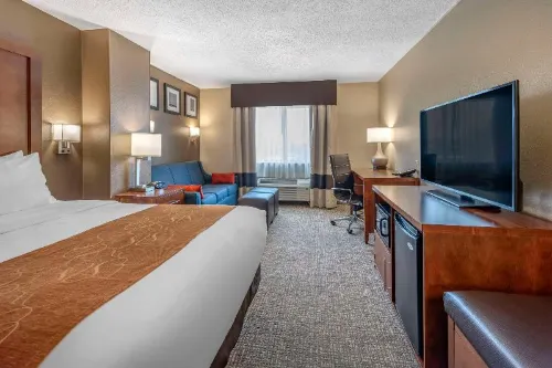 Comfort Suites Terre Haute University Area - Swimmingpools