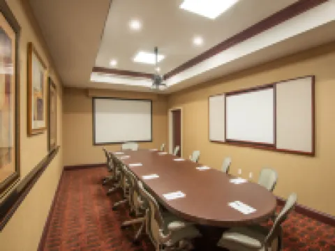 ハンプトン イン キングストン アルスターのホテル