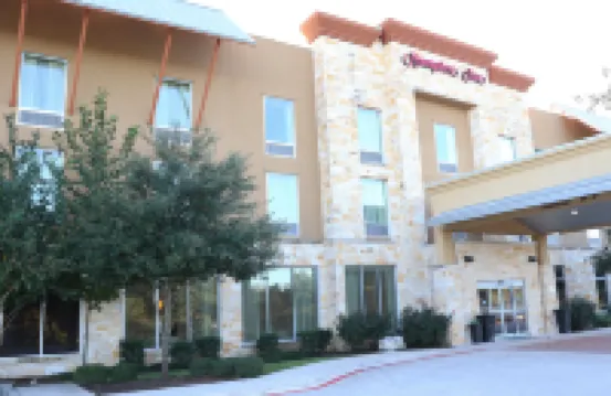 هامبتون إن أوستن/أواك هيل