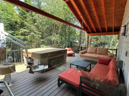 2 Luxury vacation homes 5bed/4bath combined