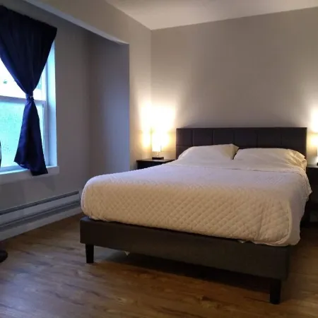 ⁑ Memory Foam Beds, Blackout Curtains & Smart TV