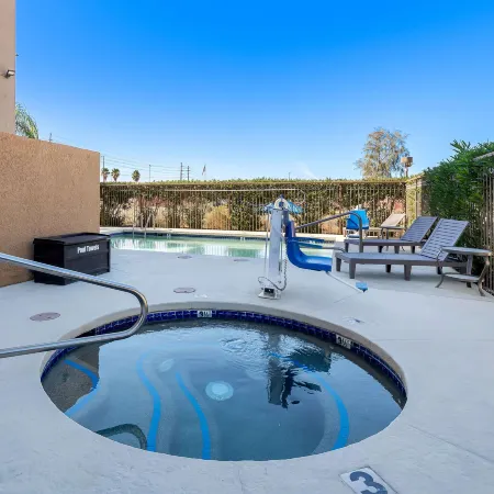 Comfort Inn & Suites Near Kino Sports Complex
