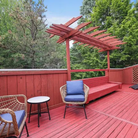 Poconos Retreat Near pools, Lakes,Water parks,Casino and all shoppings,Game room