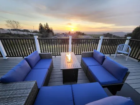 Relax and Enjoy the Million Dollar Views of the East Bay Area; Entire Guesthouse