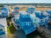 Five Minute Walk to the Beach Sleeps 11