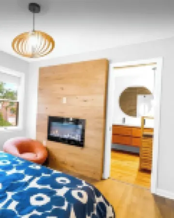 Modern Luxury, Walk to Washington St and Downtown, EV, Movie Room, Spa Bathroom