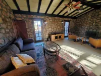 Tucson Desert Deer Trail Cabin Spacious 2B with Amazing Mountain View