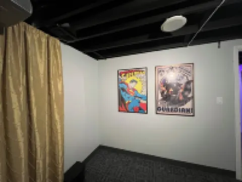 Cozy home in Rockford Sleeps 8