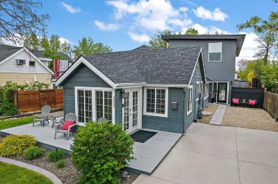 Boise Whitewater Villa  87 Degree Heated Year Round Pool!Pet Friendly
