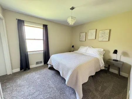 Heart of Houghton! Trails, Shopping & More!