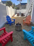 Heated pool at the Heart of Tybee. Walk or bike everywhere 8 bikes for guest.