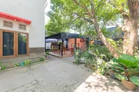 RedDoorz Syariah @ Puri Kalijaga Street Hotel dekat Taman Doa Regina Rosari