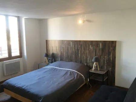 Village house - Monteux center - Provence Отели в г. Монтё