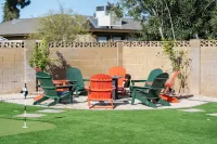 Happy Harmont House Hotels in Glendale