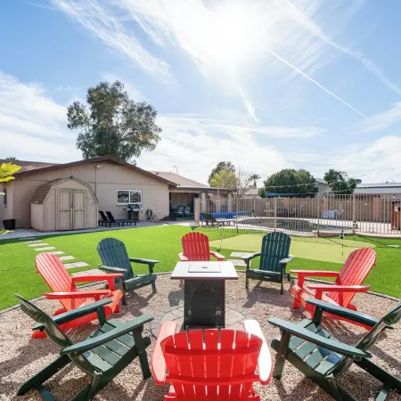 4Br Happy Harmont House w/ Private Pool • Near State Farm Stadium • Sleeps 10
