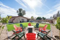 Happy Harmont House Hotels in Glendale