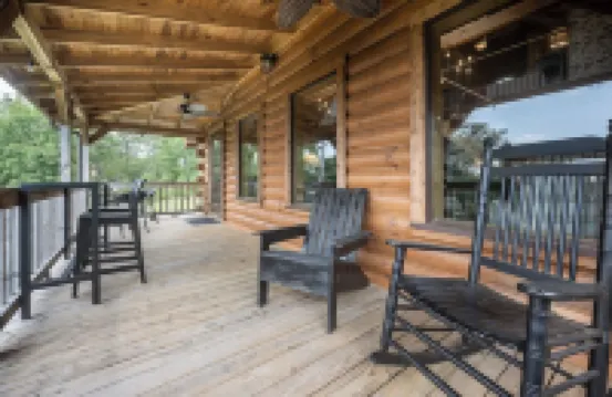 Updated Brow View Cabin with Hot Tub/Fire Pit/Arcade in Mentone