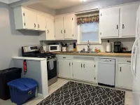 Charming 4-bedroom house in delightful Brooklyn with WiFi, AC