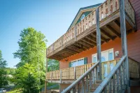 Spacious & Fun Mountain Oasis ~ Games ~ Deck ~ BBQ