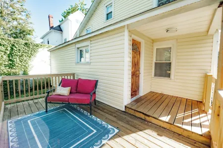 Whispering WillowBnB – Cozy Central Stay Near IUP in Indiana, PA