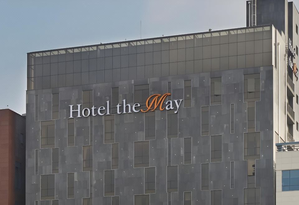 1. 디자인호텔 더메..