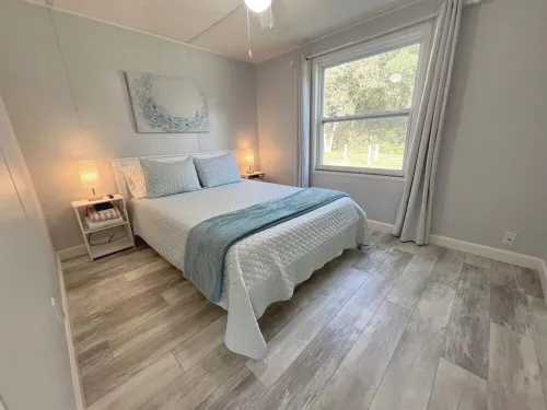 Serene Home with PRIVATE Pool - Near Beaches - Dog Friendly -Firepit&Large Yard