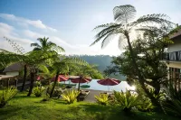 Awan Putih Resort Hotel in zona Niagara Penikit