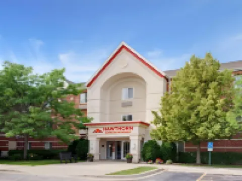 เมนสเตย์สวีทส์ ชิคาโก - ชอมเบิร์ก