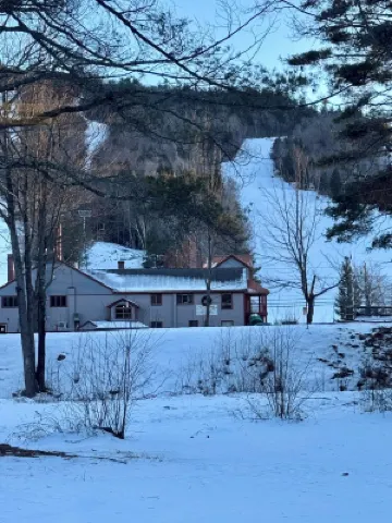 Attitash 1st Floor Studio with Mountain View