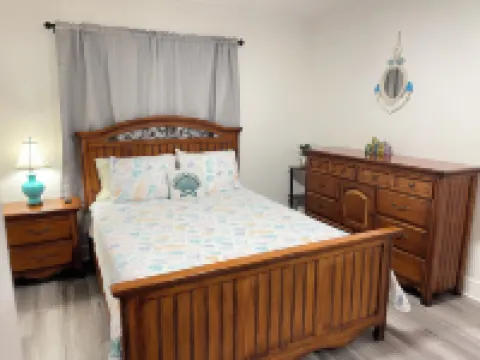 Lovely #4 Apartment “Newly Renovated” Near Lake Okeechobee and Marina Hotels in Hendry County
