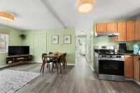 Coastal Retreat • 2Br Near Beaches & Mystic
