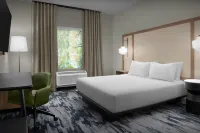 Fairfield Inn & Suites Paris Hotel a Paris
