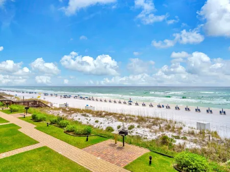 Upscale Beach Front! Great Reviews~West End w/Tons of Windows~Free Beach Service