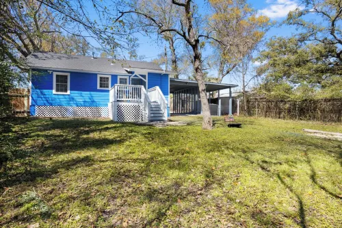 Walk2Beach-Playground-Short drive 2JonesPark-Aquarium-Coliseum-Family  Fun.