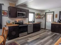 Restored 3Br Mining Home in Historic Calumet Hotels in Calumet