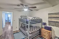 5 bdrm Lakeview Compound- Pool & Spa- Boat parking-Pet friendly- Basketball game