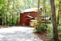 Misty Mountain Hideaway · Privacy and Luxury Combined! Hotels near Stovall Mill Covered Bridge