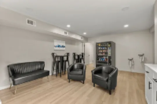 Charming Studio, Free Parking, Medical District, Mins to DT MEM