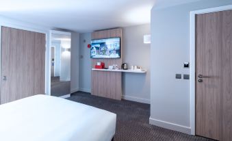 Holiday Inn Express Fleet