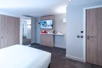 Holiday Inn Express Fleet