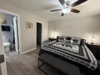 Christmas Condo w/ Garage Just Off the Parkway in Pigeon Forge, TN