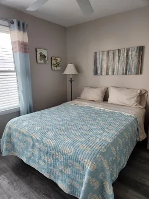 Beach Retreat Located in the Heart of Dewey!