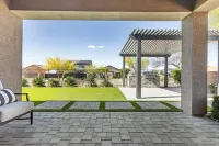 Forget your worries in this spacious and serene space.