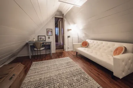 Riverside Mid-Century Cabin with Mountain Views