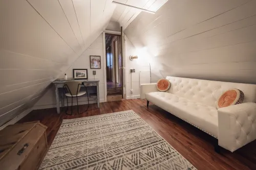 Riverside Mid-Century Cabin with Mountain Views