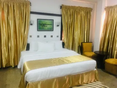 Blue Moon Beach Hotel & Resort Отели в г. 