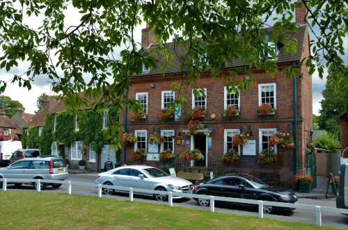 Falcon Inn Hotels in Uxbridge